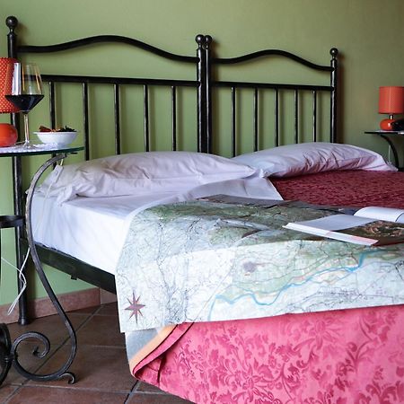La Rosa Dei Vini Bed and Breakfast Serralunga d'Alba Eksteriør billede